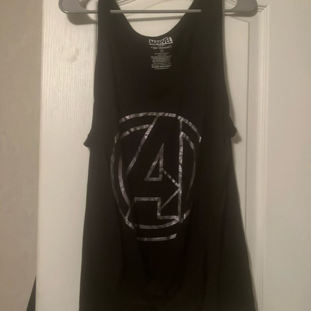 Torrid marvel tank top size 3